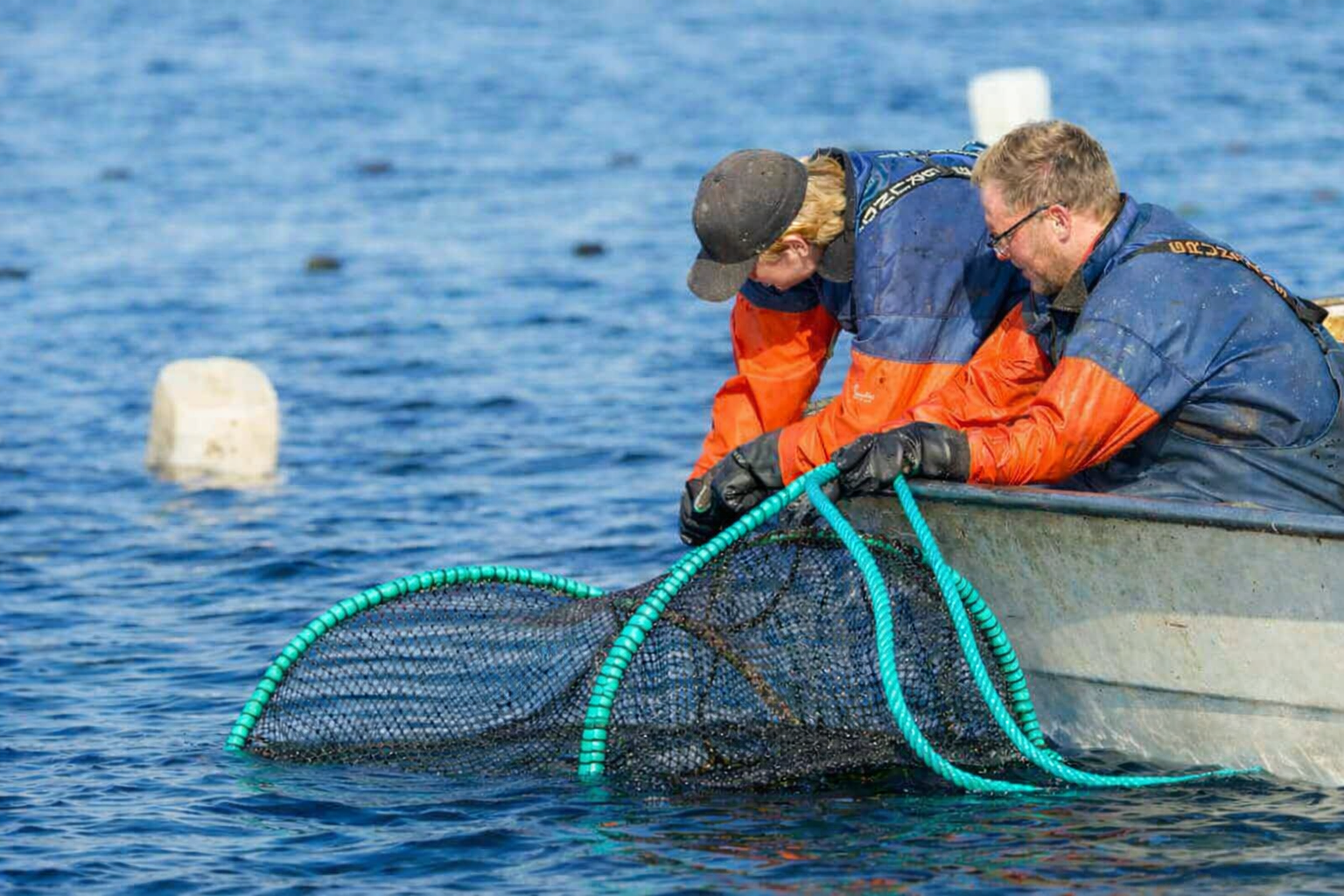 Fishing net handling